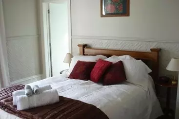 Hazel House Boutique Bed & Breakfast