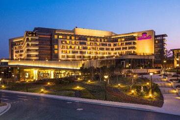 Otel Crowne Plaza Shanghai Anting Auto City