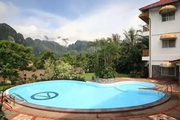 בית מלון כפרי Vansana Vang Vieng
