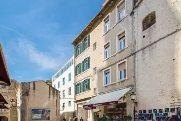 Hotel Plr Accommodation