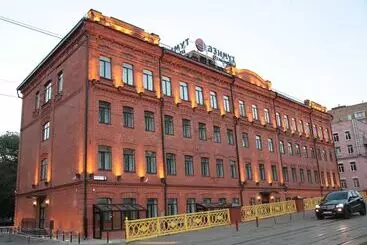Azimut Hotel Tulskaya Moscow