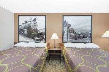 فندق Super 8 By Wyndham Belleville