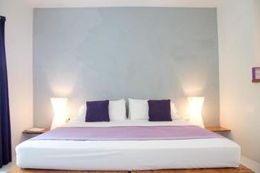 15 Love Bed & Breakfast