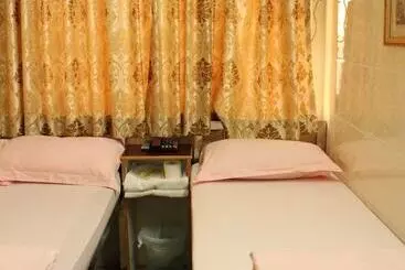 پانسیون Las Vegas Guest House   Carlton Group Of Hostels