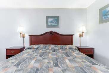 호텔 Knights Inn Point South Yemassee