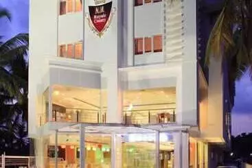 בית מלון כפרי Nm Royale County