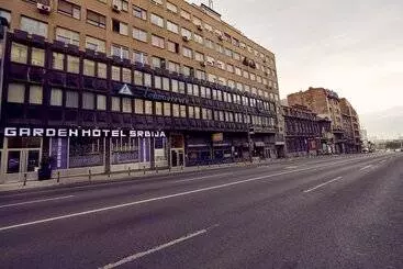 هتل Srbija Garden Free Parking