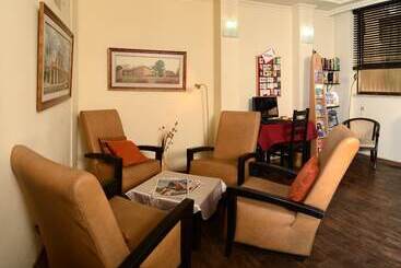 Hotel A Little House In Rechavia