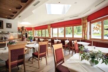 Hotel Gasthof Skirast