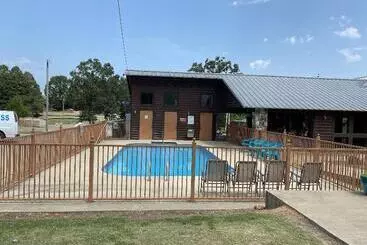 Hotel New Hochatown Lodge