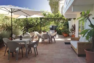 Apartamentos Turísticos La Mundial