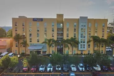 ホテル City Express By Marriott Puebla Finsa