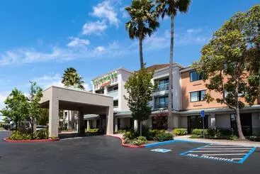 בית מלון כפרי Courtyard By Marriott Oakland Airport