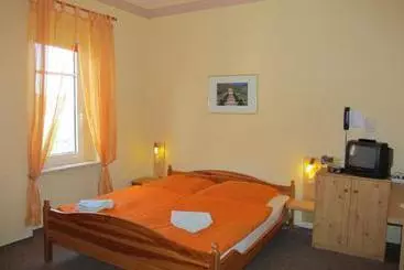 호텔 Deutsches Haus