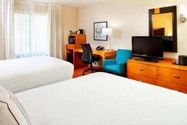 فندق Fairfield Inn & Suites Pittsburgh Neville Island