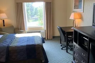 Hotel Ambassador Inn & Suites