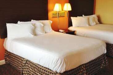 Отель Americas Best Value Inn And Suites Greenwood