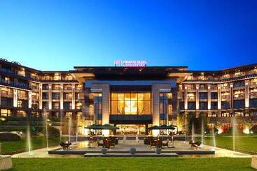 בית מלון כפרי Crowne Plaza Xuzhou Dalong Lake, An Ihg