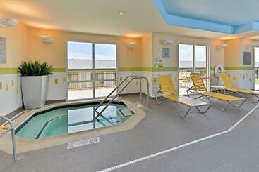 فندق Fairfield Inn & Suites By Marriott Cedar Rapids