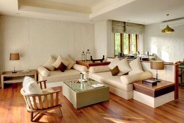 Hideaway Beach Resort & Spa