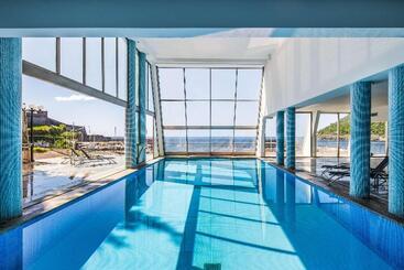 ホテル Angra Marina