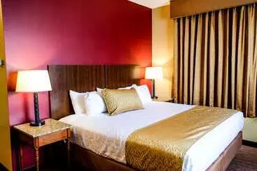 فندق Best Western Plus Dutch Haus Inn And Suites