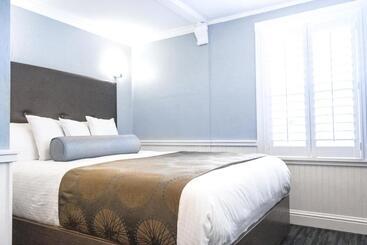 فندق Ocean Echo Inn & Beach Cottages