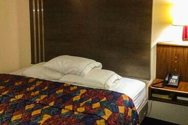 호텔 Classic Inn Early