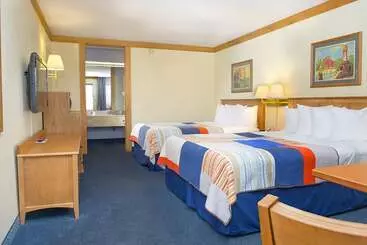 Hotel Grand Country Waterpark Resort