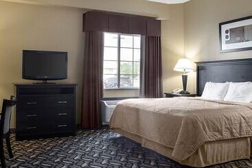 Hotel Mainstay Suites Bismarck