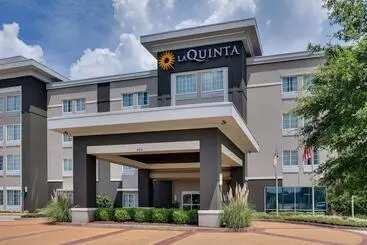 Отель La Quinta By Wyndham Starkville At Msu