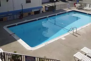 Rideau Oceanfront Motel