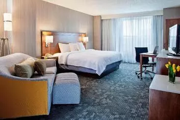 酒店 Courtyard By Marriott Pueblo