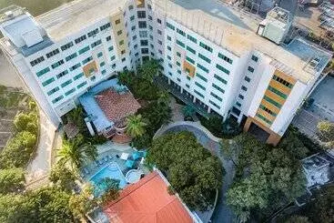 ホテル Royal Oasis