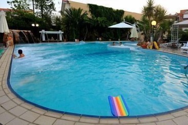 酒店 & Spa Kentrikon