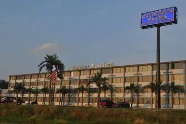 호텔 The Economy Inn