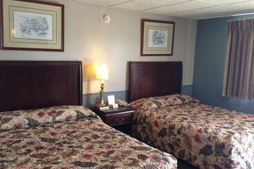 Мотель Cadet Motor Inn