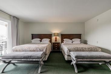 Szálloda Beach Cove Waterfront Inn