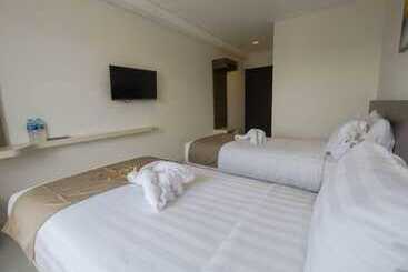 Cozzy Stay Hotel Semarang By Sinergi