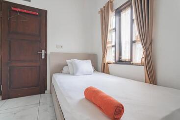 Hotel Small Homestay Syariah Sikembar Ciwidey Mitra Reddoorz