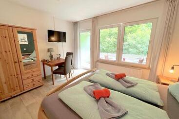 膳宿费 Vor Lauter Bäumen B&b