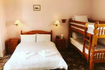 Bed and Breakfast Fraser House