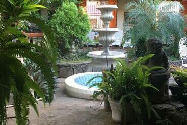 پانسیون Casadelias