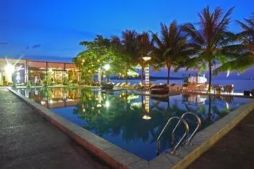 Queenco Hotel & Casino