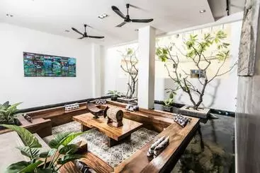 Patio Hotel & Urban Resort