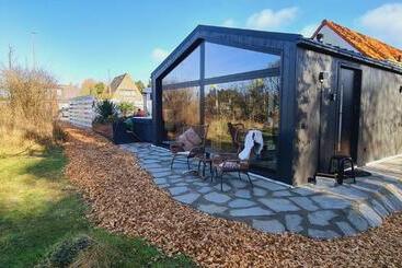 B&b Het Duinhuisje Met Jacuzzi, Gratis Parkeren, 2 Fietsen Te Leen, Airco