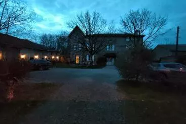 Aamiaismajoitus (B&B) Domaine De Panissac