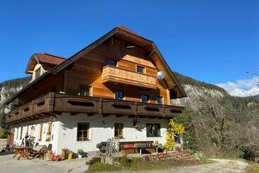 مبيت وإفطار Reiterhof Familie Laubichler