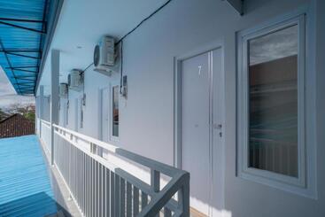 Hotell Reddoorz @ Jalan Gunung Talang Mahendradatta