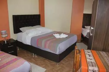 هتل Hostal Qorisonqo Inn Ollantaytambo